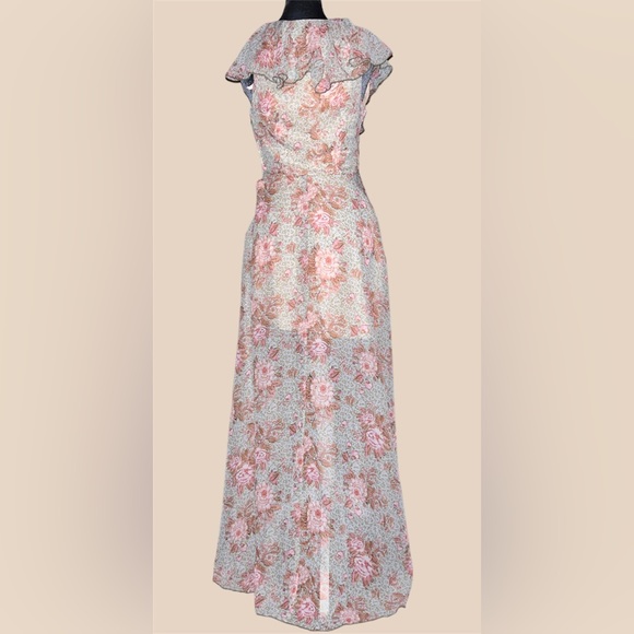 City Triangles romantic feminine pretty light sheer flowing floral shell - Picture 2 of 7